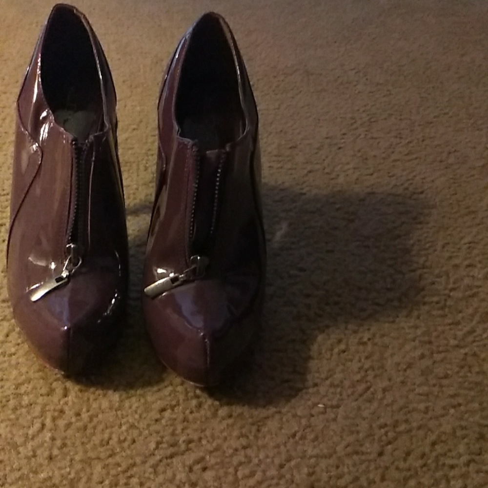 Purple Heels - Picture 2 of 2